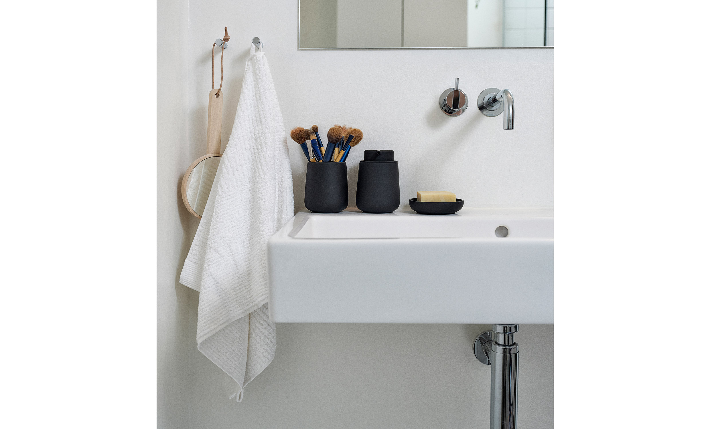 CLASSIC Handduk 70x140cm White