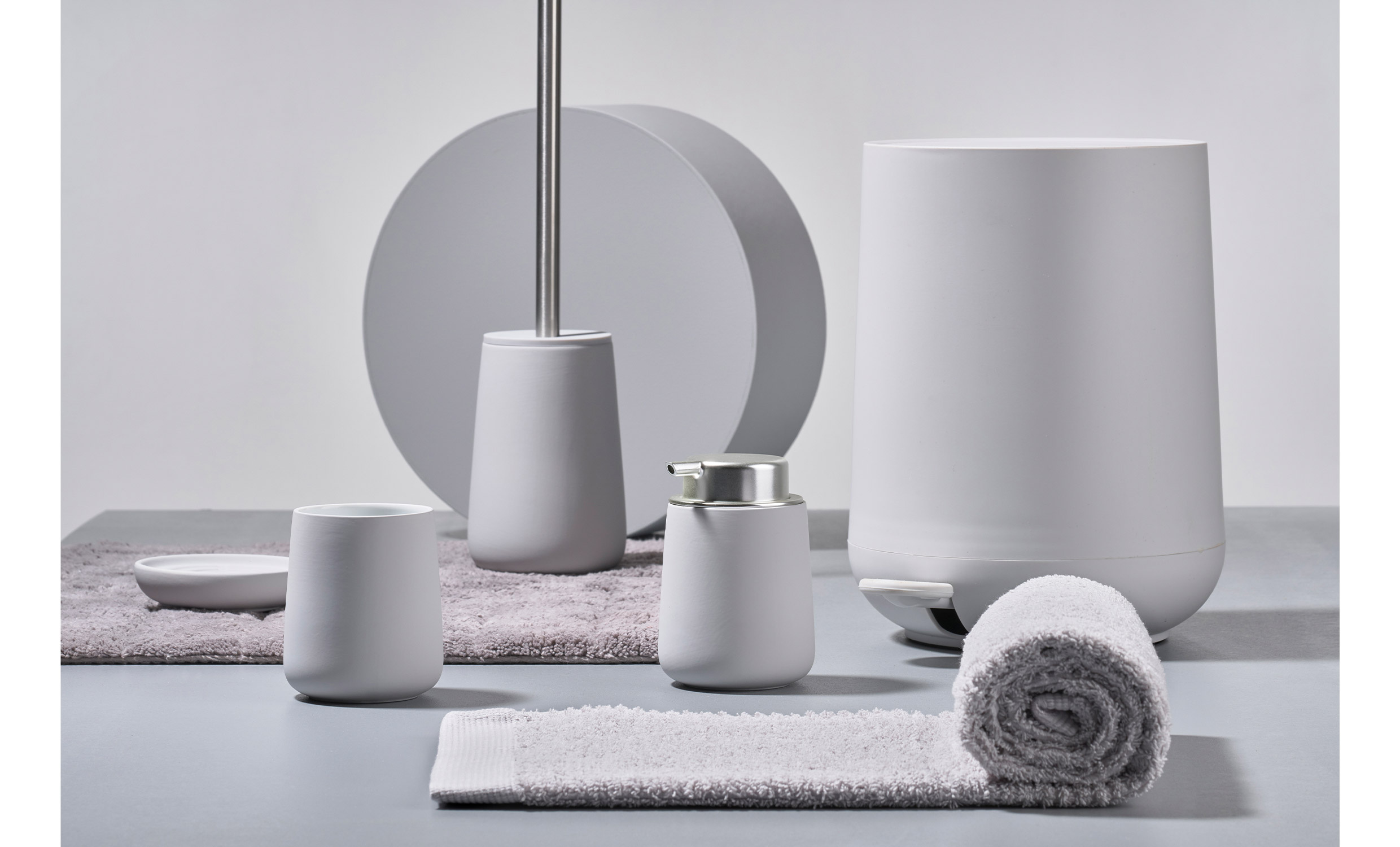 NOVA Tandborstmugg Soft Grey