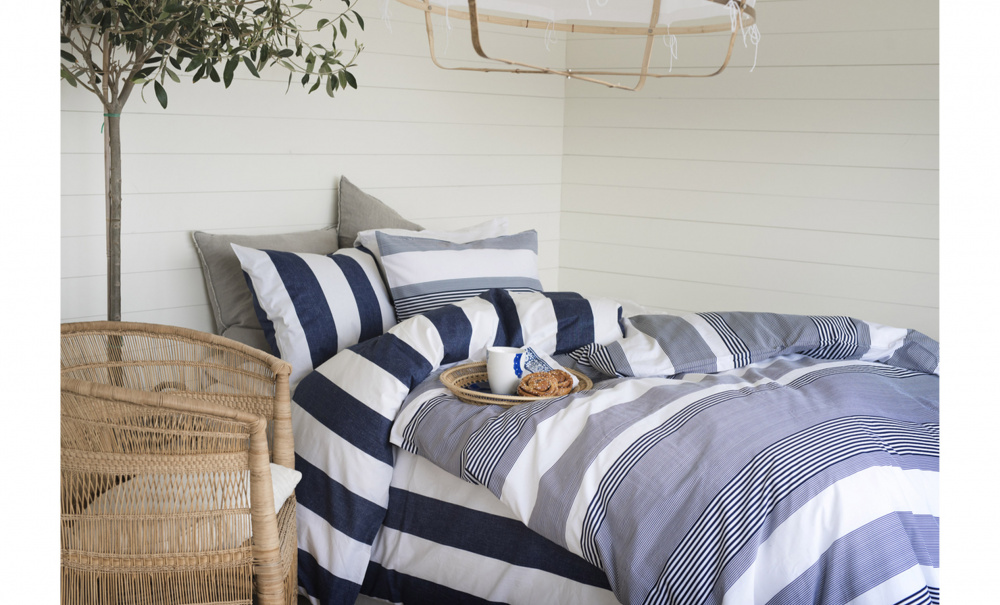 STRIPE Bddset Kingsize Bl i gruppen Sovrum / Sovrumstextil / Sngklder hos SoffaDirekt.se (3327312)