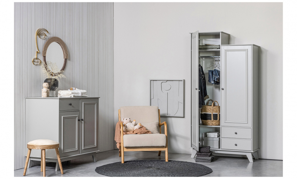 LILY Skp Ljusgr i gruppen Vardagsrum / Frvaringsmbler / Sideboards hos SoffaDirekt.se (340817-G)