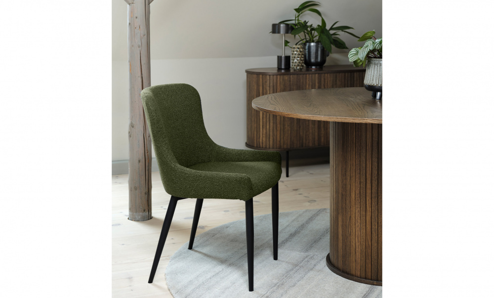 AURA Matstol Grn i gruppen Matplats / Sittmbler / Stolar hos SoffaDirekt.se (34700003)