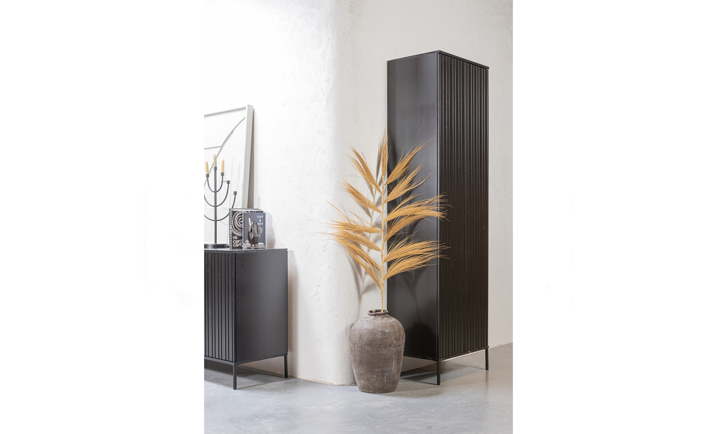 NEW GRAVURE Sideboard Svart