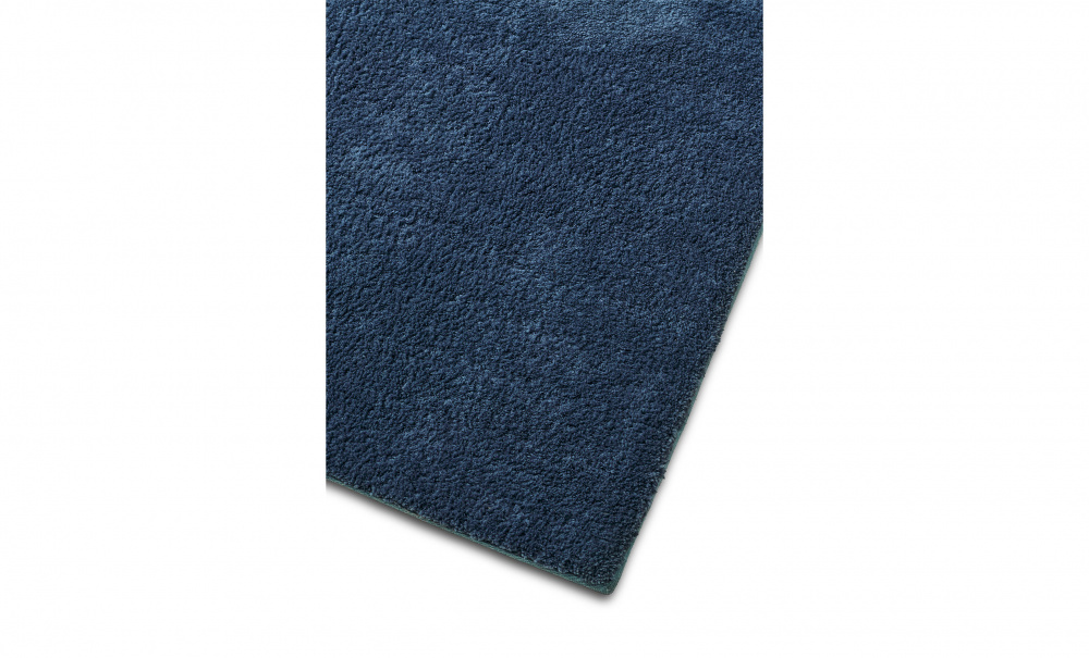 BIBBI Ryamatta 200x290 Bl i gruppen Mattor & Textil / Mattor / Ryamattor hos SoffaDirekt.se (3883-25)