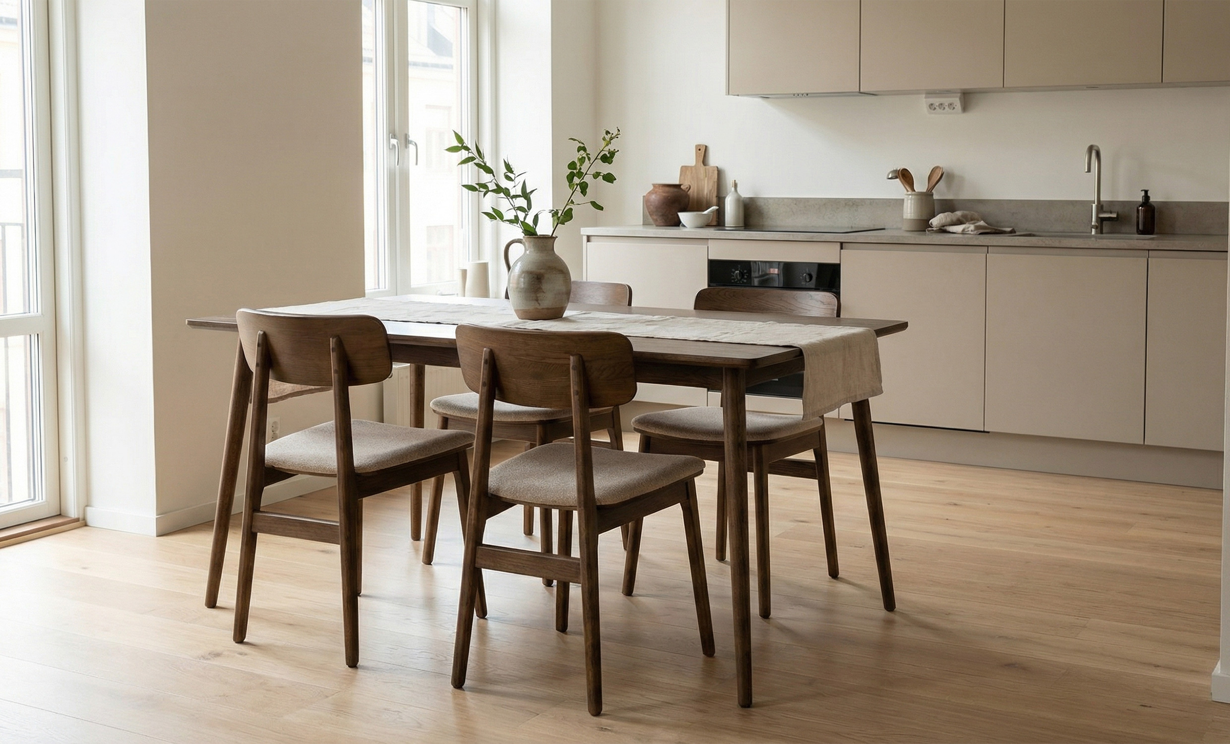 BLANCA 150/LINO Matgrupp 4 Stolar M�rkbrun