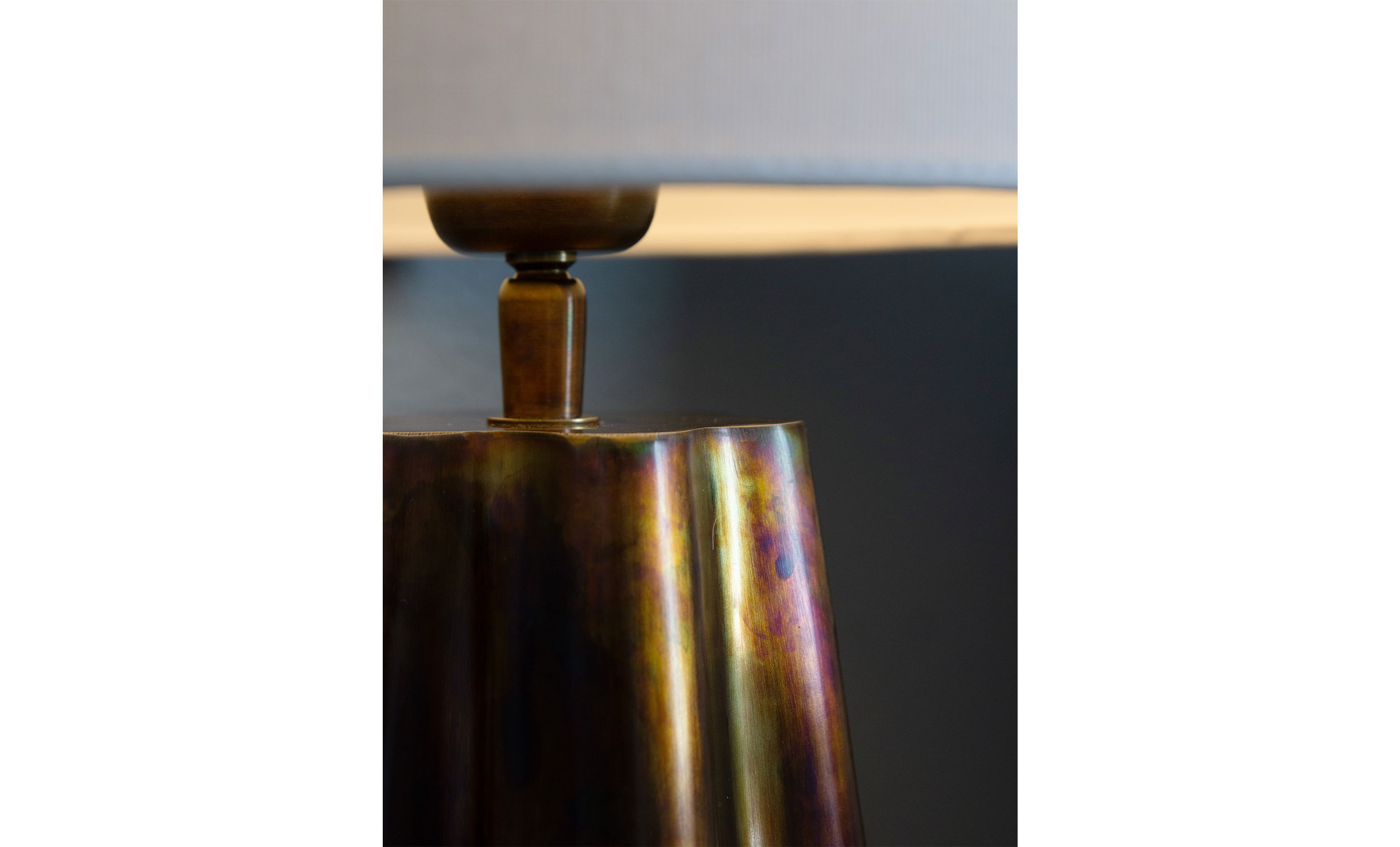 Zooma bild nr 3 (AIRA Lampfot Antik Mässing 34cm)