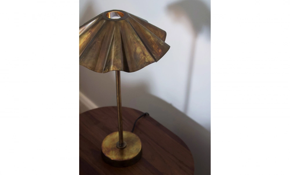 Bild nr 2 (AIRA Bordslampa 46cm Oil Brass)