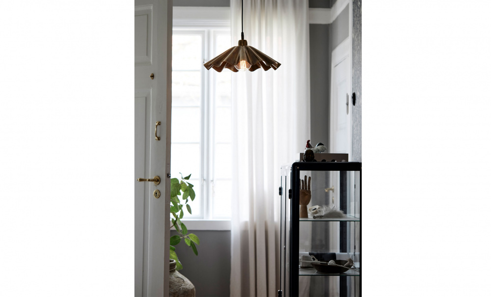 Bild nr 2 (AIRA Taklampa Oil brass 49cm)