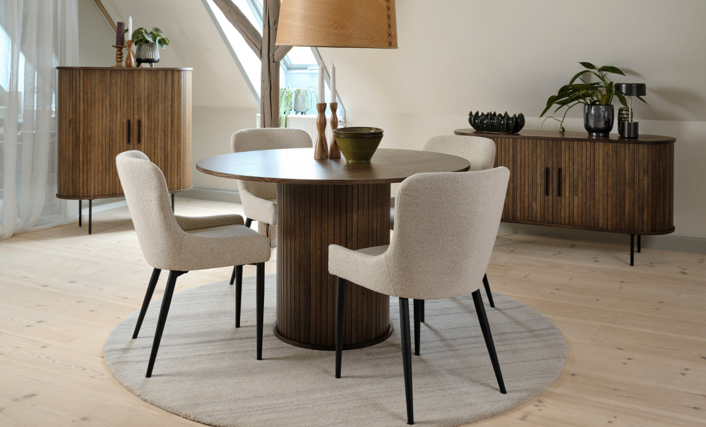 UNO Matbord Brun i gruppen Matplats / Bord / Matbord hos SoffaDirekt.se (46202930)