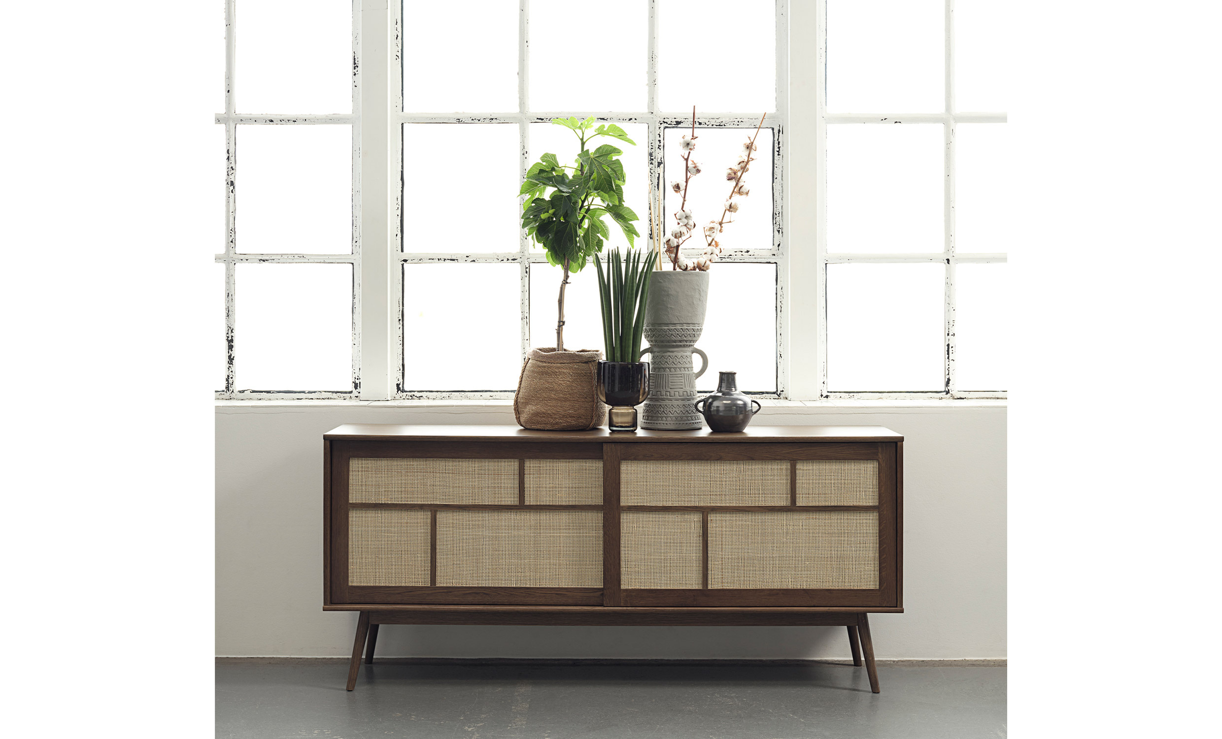 BLANCA Sidobord Mrkbrun