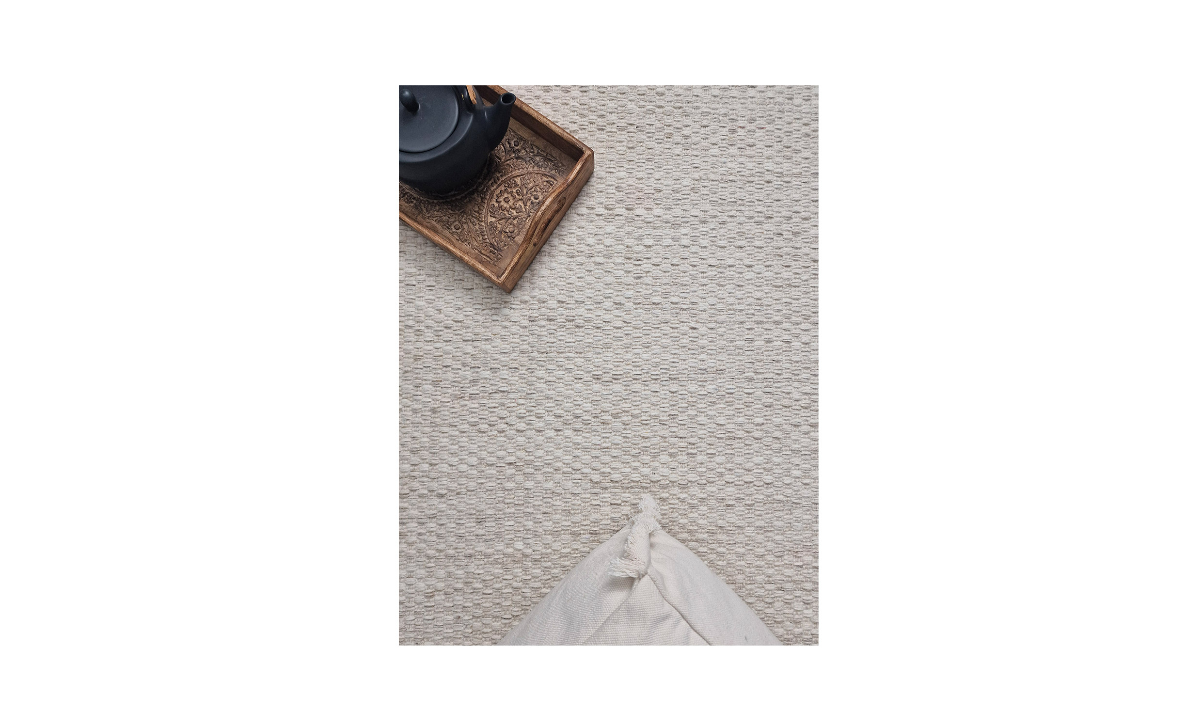 ROY Matta Creme 200x300