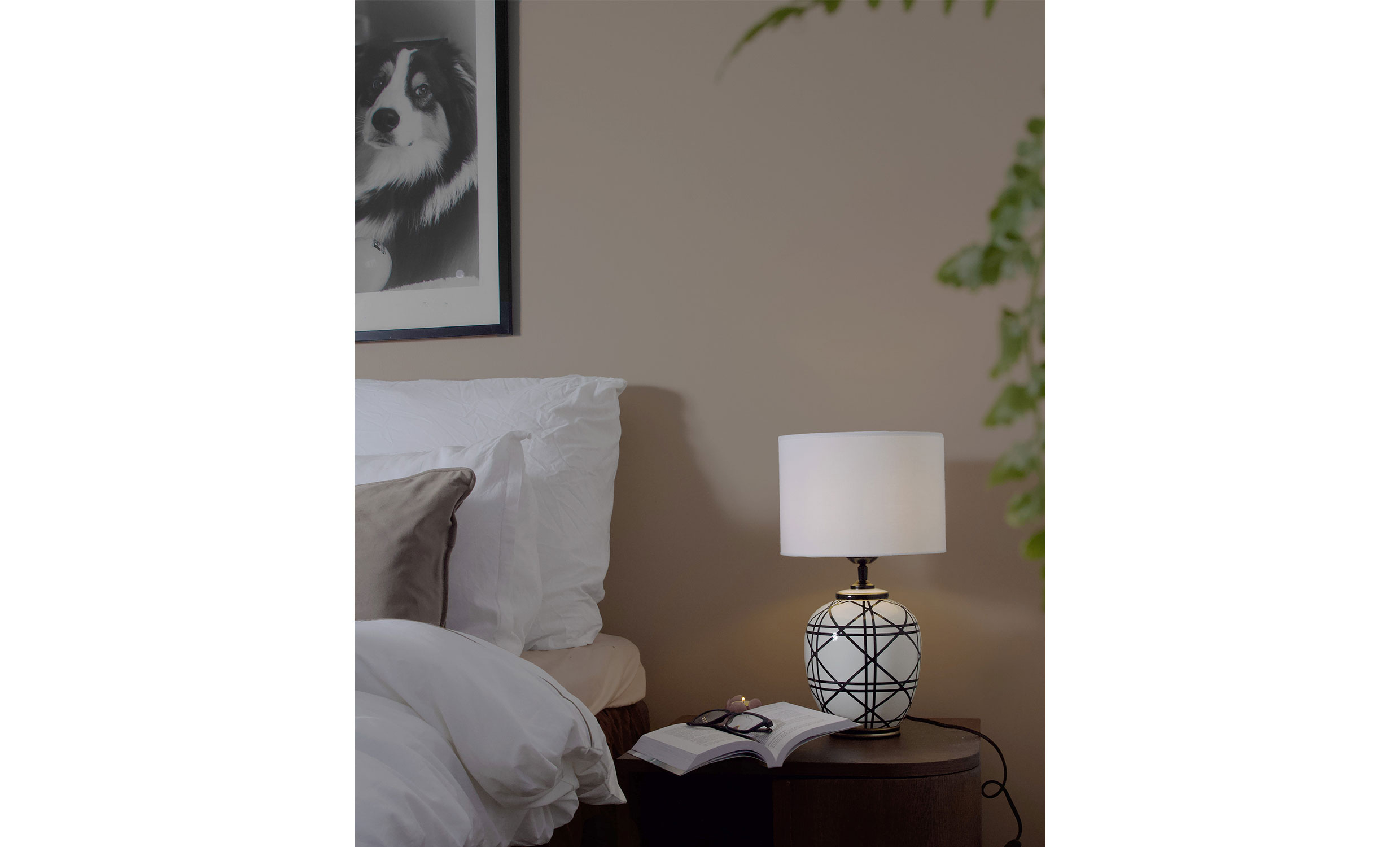 NEW YORK Lampfot 32cm Svartvit