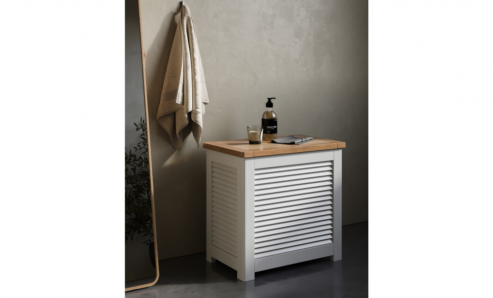 LAURA Frvaringsbnk Liten Vit/Teak i gruppen Utembler / Frvaring / Dynboxar hos SoffaDirekt.se (5066112)