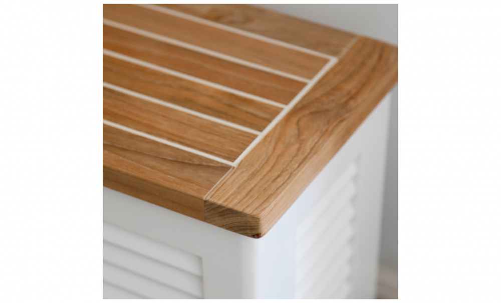 LAURA Frvaringsbnk Liten Vit/Teak i gruppen Utembler / Frvaring / Dynboxar hos SoffaDirekt.se (5066112)