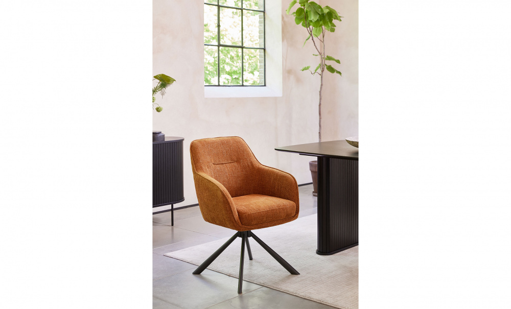 VICKY Snurrstol Rost/Svart i gruppen Matplats / Sittmbler / Stolar hos SoffaDirekt.se (51140002)