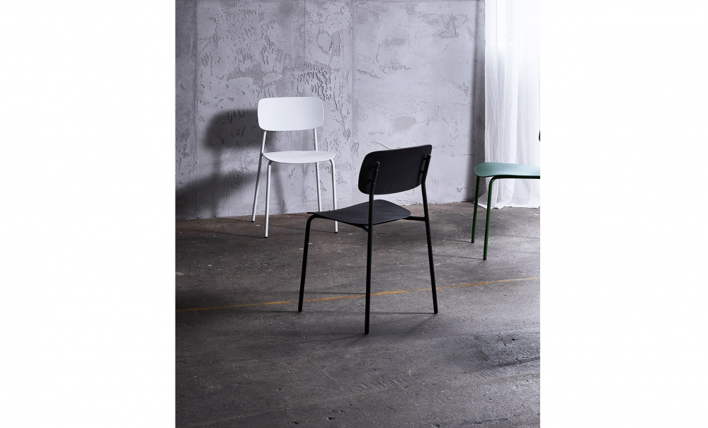 KATE Stol Svart i gruppen Matplats / Sittmbler / Stolar hos SoffaDirekt.se (54310000)