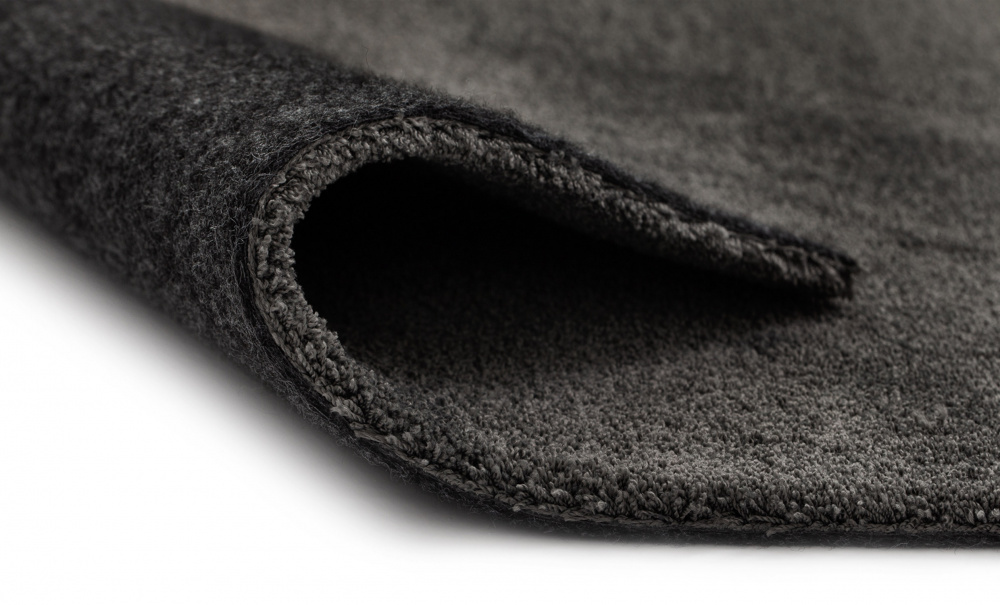 SENSE Ryamatta 160x230 Mrkgr i gruppen Mattor & Textil / Mattor hos SoffaDirekt.se (54414)