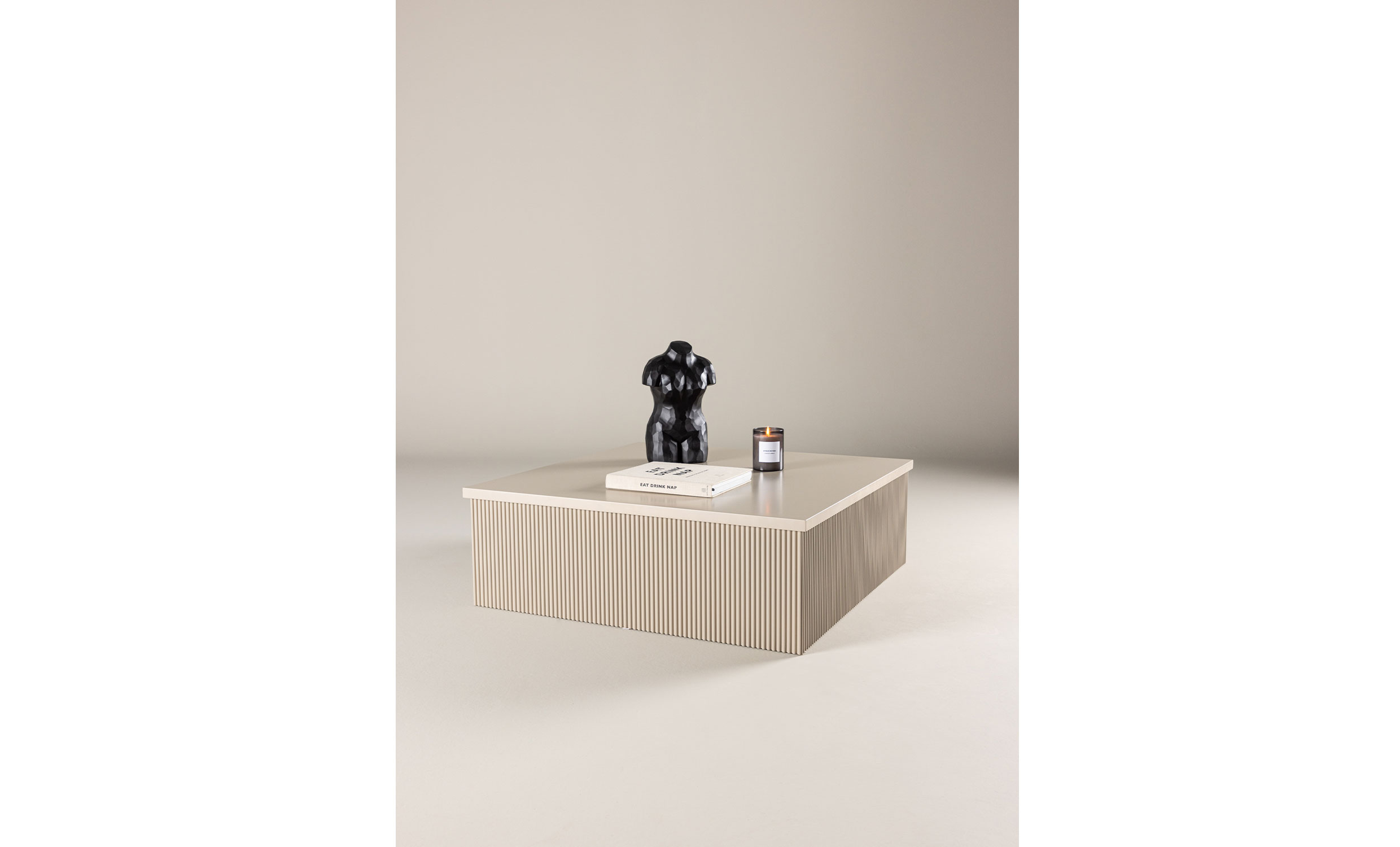 PELLA Soffbord 90x90 Beige