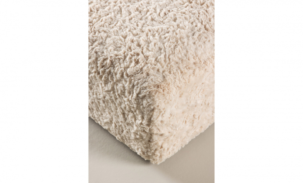 NAIMA Puff 100x100 Beige i gruppen Vardagsrum / Ftljer / Sittpuffar hos SoffaDirekt.se (61229-102)