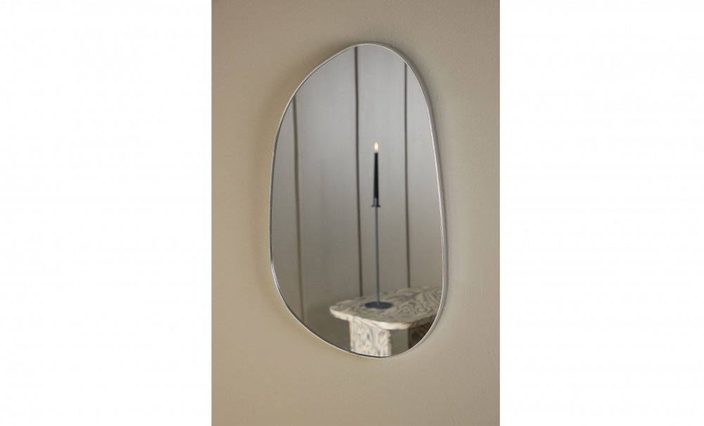 BRIAN Spegel 65x40 Silver i gruppen Dekoration / Speglar hos SoffaDirekt.se (61718-331)