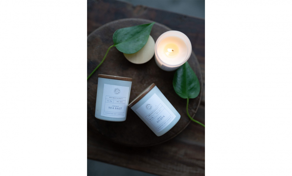 YASU DoftLjus 20h Aroma Therapy i gruppen Badrum / Badrumstillbehr hos SoffaDirekt.se (62242)