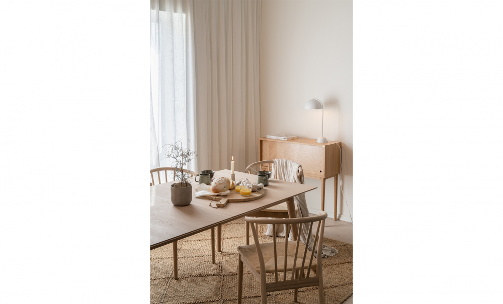 MADS/NINNI Matgrupp 6 Stolar i gruppen Matplats / Bord / Matgrupper / Matgrupp 6 stolar hos SoffaDirekt.se (64580-0000092694)