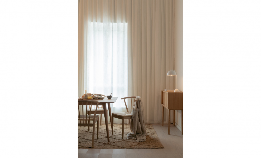 MADS/NINNI Matgrupp 6 Stolar i gruppen Matplats / Bord / Matgrupper / Matgrupp 6 stolar hos SoffaDirekt.se (64580-0000092694)