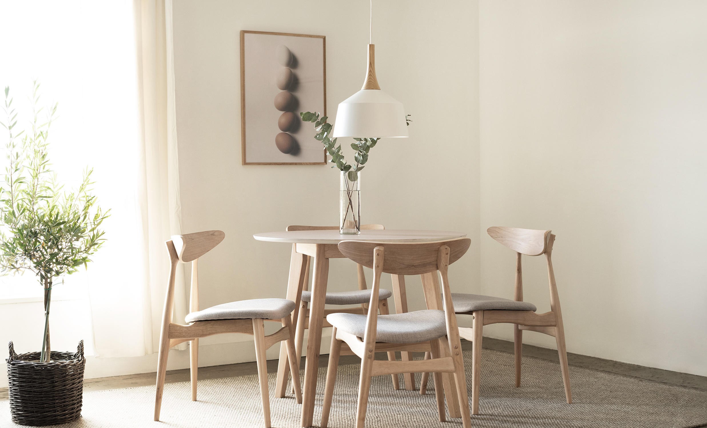 BESS Taklampa Svart