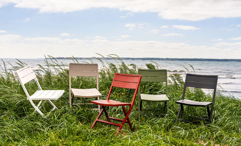 WILKIE Matstol Fllbar Rd i gruppen Utembler / Trdgrdsstolar / Stolar hos SoffaDirekt.se (6901-41)