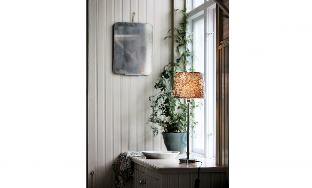LIAM Bordslampa Grn i gruppen Belysning / Lampor / Bordslampor hos SoffaDirekt.se (71001-7666)