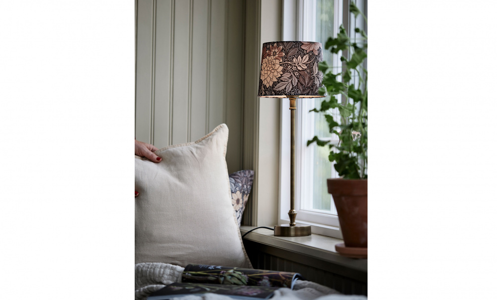 LIAM Bordslampa Brun i gruppen Belysning / Lampor / Bordslampor hos SoffaDirekt.se (71002-7689)