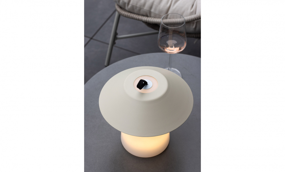 RUBI Bordslampa Beige i gruppen Belysning / Lampor / Utomhusbelysning hos SoffaDirekt.se (7565-120)