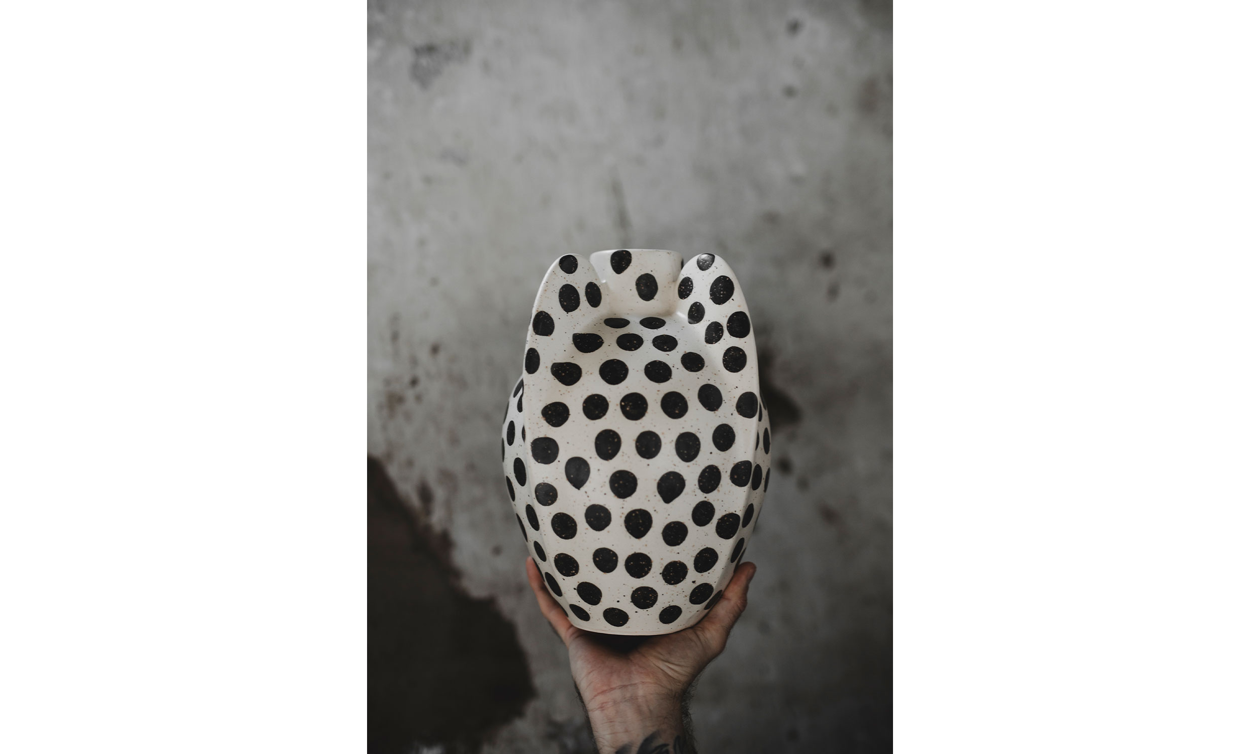 GET INKED Vas Prickig Offwhite