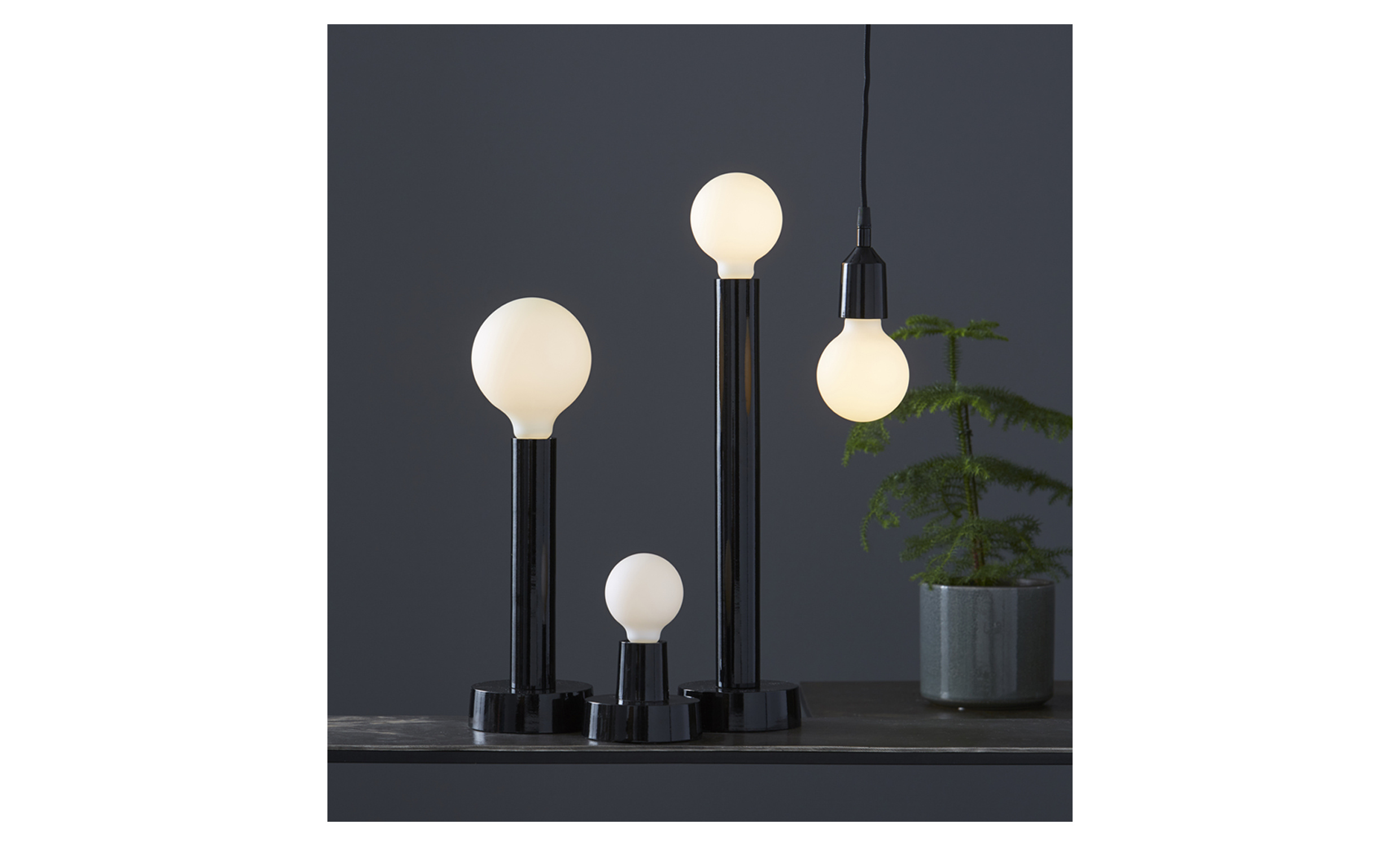 NOTICE Bordslampa Blanksvart 47cm