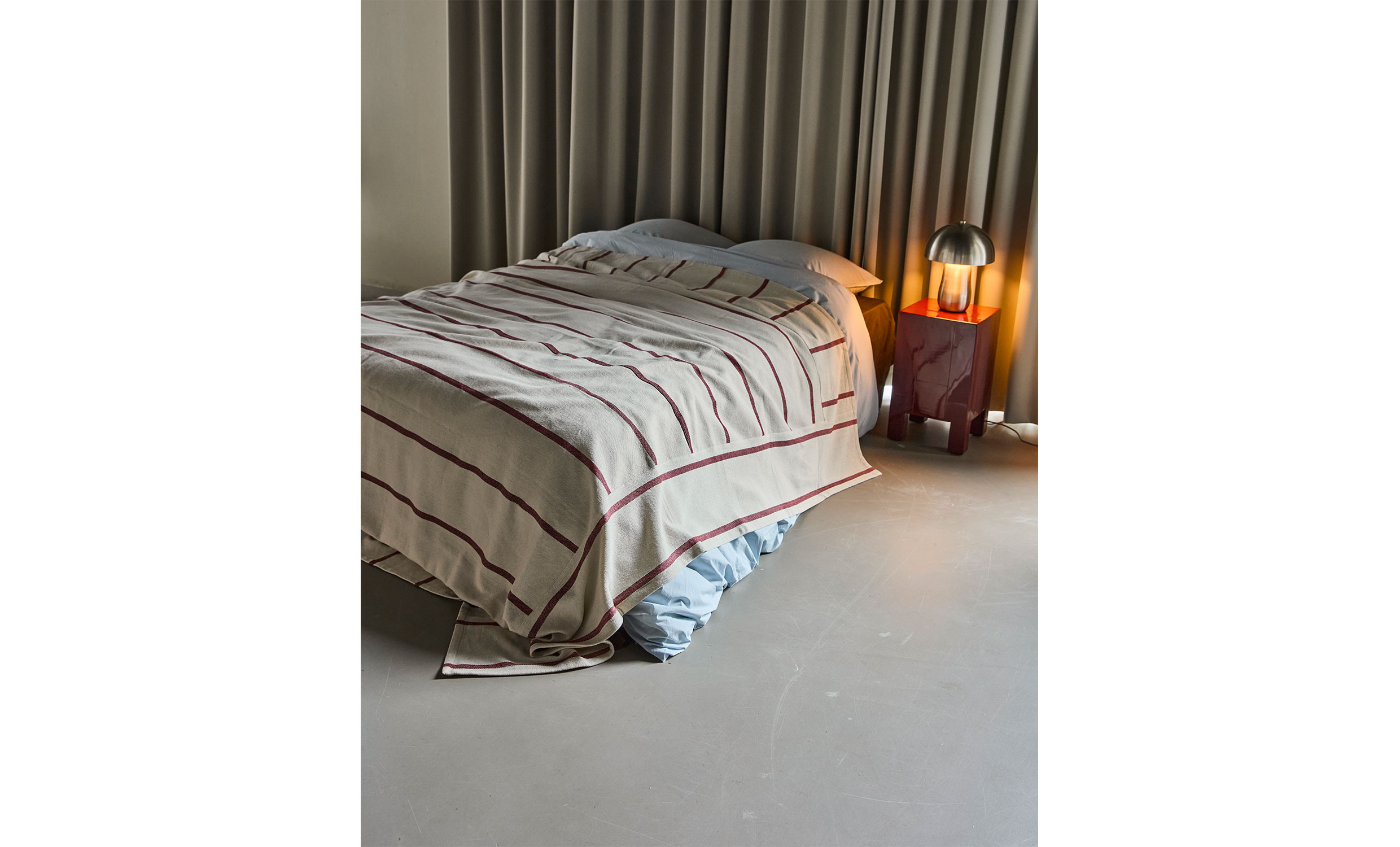 NULA �verkast Dubbel Offwhite/M�rkr�d