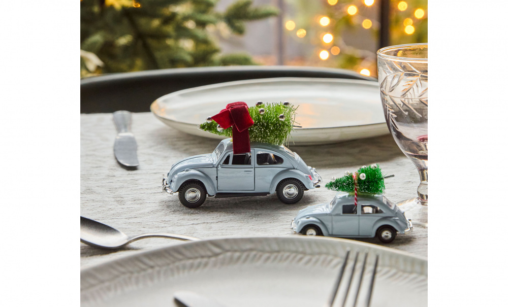 Bild nr 2 (XMAS CAR Ljusblå)