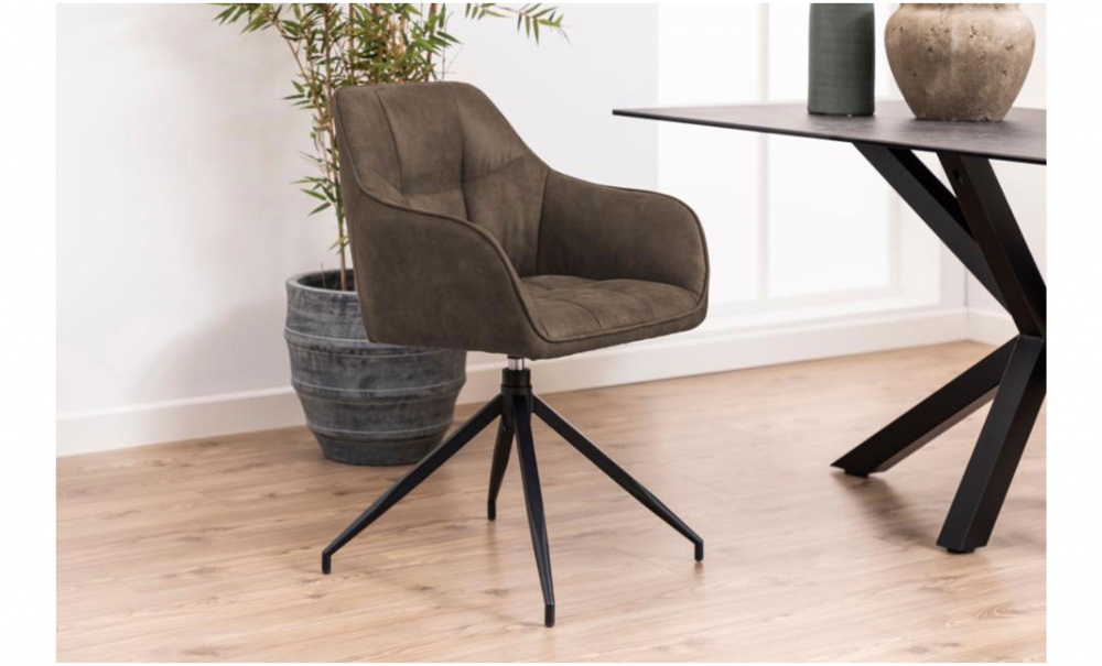 SKOGS Stol Brun i gruppen Matplats / Sittmbler / Stolar hos SoffaDirekt.se (93136)