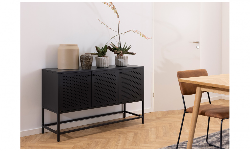 NIKKI Sidobord Svart i gruppen Vardagsrum / Frvaringsmbler / Sideboards hos SoffaDirekt.se (93723)