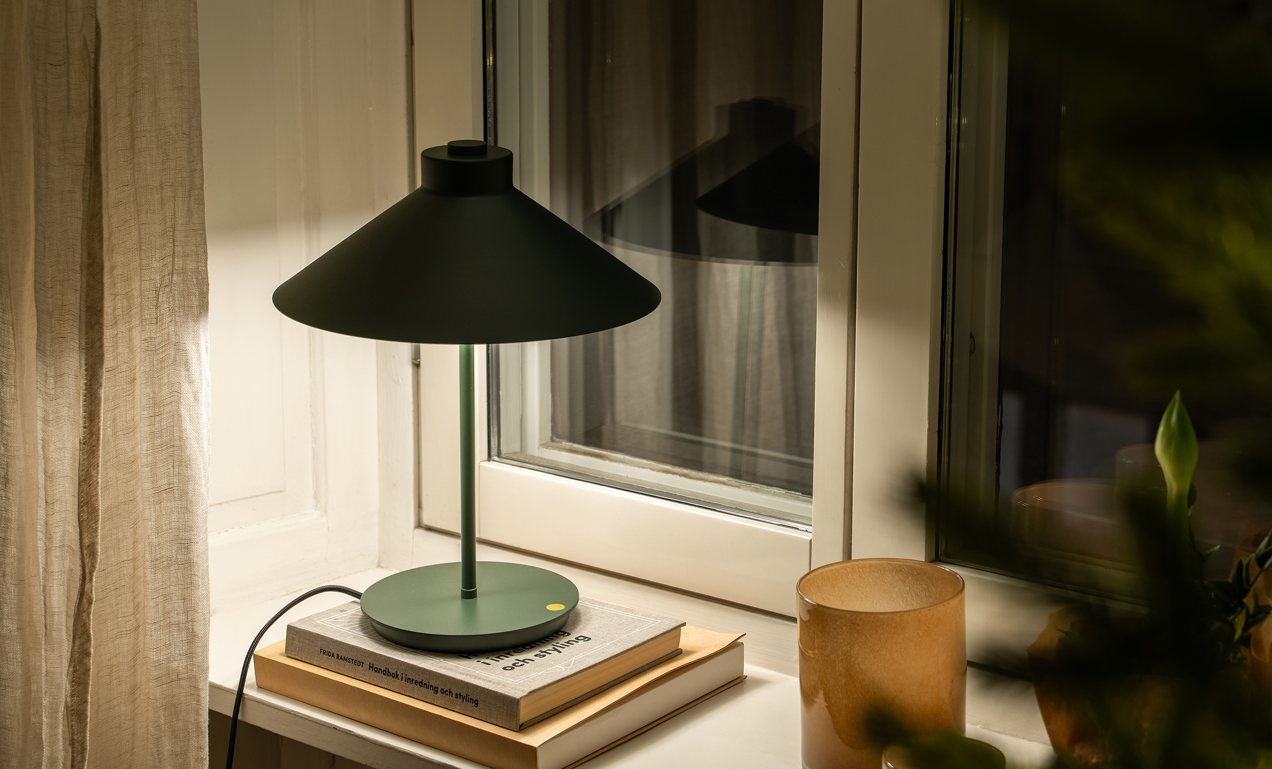 SHAPE Bordslampa Grn
