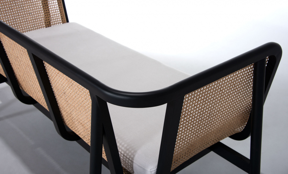 NANTES Soffa Svart i gruppen Vardagsrum / Soffor / 2-4 Sitssoffor hos SoffaDirekt.se (CSC1939D-BL-NAT)