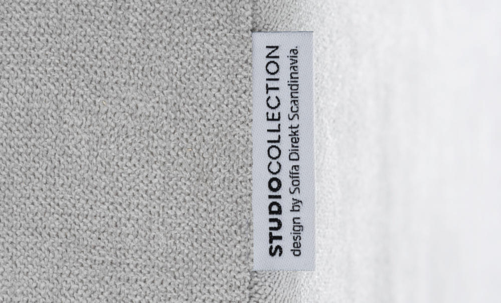 DJURSHOLM 4-sitssoffa Beige i gruppen Vardagsrum / Soffor / 4-sits soffor hos SoffaDirekt.se (DJ4SO21)