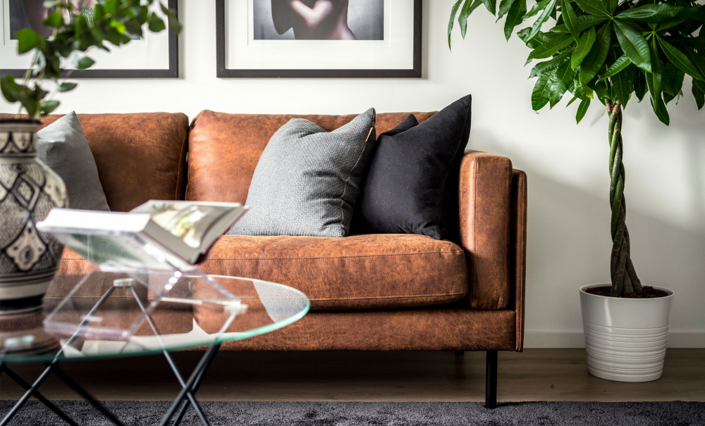 EKSUND 2,5-sits Cognac i gruppen Vardagsrum / Soffor / 2-sits soffor hos SoffaDirekt.se (EK2SES05)