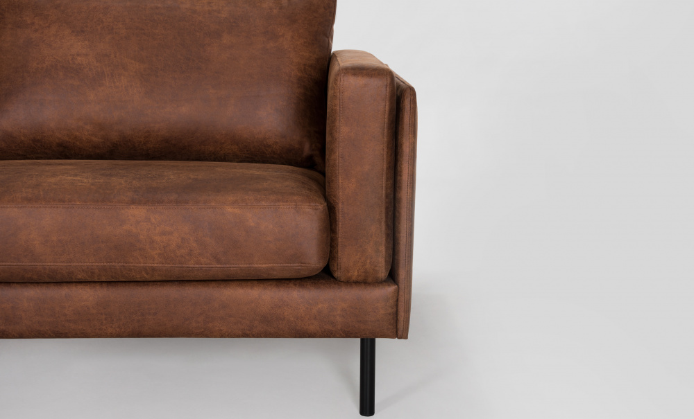 EKSUND 2,5-sits Cognac i gruppen Vardagsrum / Soffor / 2-sits soffor hos SoffaDirekt.se (EK2SES05)