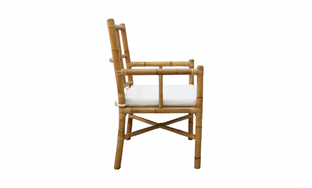 FUJI Matgrupp 4 Stolar i gruppen Matplats / Bord / Matgrupper / Matgrupp 4 stolar hos SoffaDirekt.se (FUTABLE100-CHAIR4)