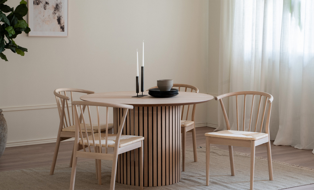 Bild nr 3 (SOLVEIG 120/NINNI Matgrupp 4 Stolar Vitoljad)