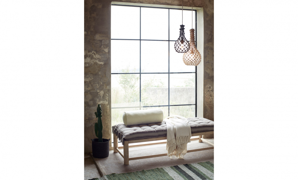 TAKLAMPA D20 Klar/Svart i gruppen Belysning / Lampor / Taklampor hos SoffaDirekt.se (IML-309C)
