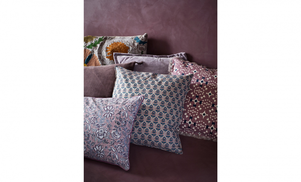 KUDDFODRAL 45x45 Lila i gruppen Mattor & Textil / Prydnadskuddar / Kuddfodral hos SoffaDirekt.se (JOCU932)