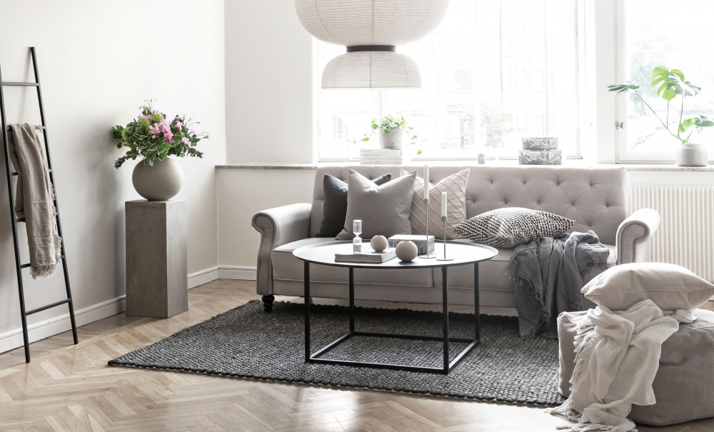 LEEDS Bddsoffa Chesterfield Beige i gruppen Vardagsrum / Soffor / Bddsoffor hos SoffaDirekt.se (LAB-172N8-NM-10)