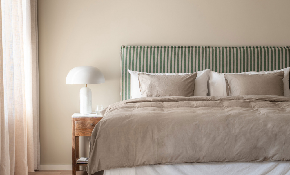 MATHEO Snggavel Vgghngd 180 Randig Beige i gruppen Sovrum / Snggavlar / Snggavlar 180 hos SoffaDirekt.se (MASG180-BEST)