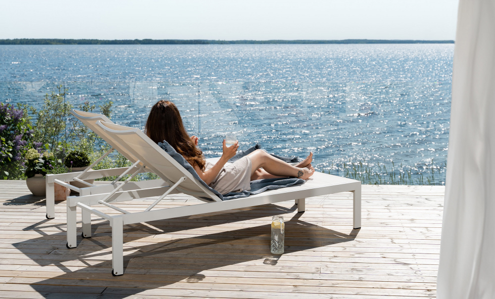 TOBAGO Solsng Vit i gruppen Utembler / Sittmbler / Solstolar hos SoffaDirekt.se (MB4090-WH)