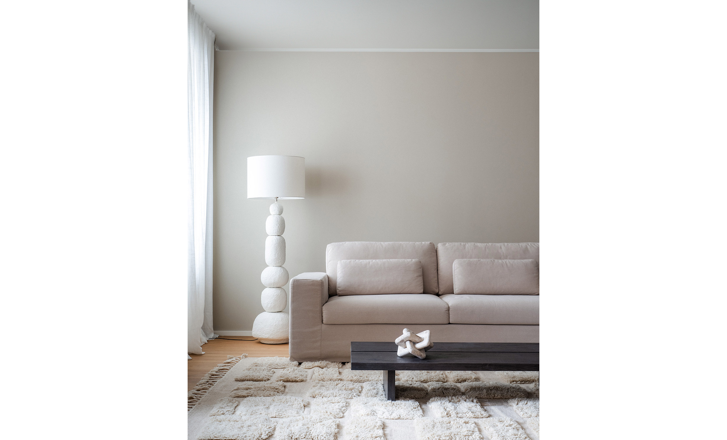 LIORA Golvlampa Vit